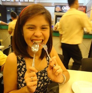 chingkaiii's profile picture. I'm looking for love. Real love. Ridiculous, inconvenient, consuming, can't-live-without-each-other love.