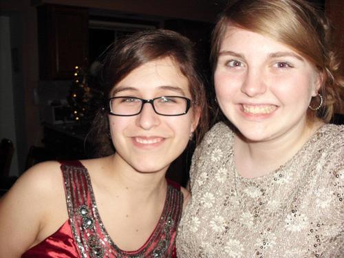 jessiedaniels10's profile picture. I only wanted to get a twitter to follow 3 accounts #roomielove #notsureitsworthit