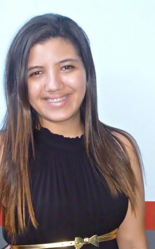 Canceriana, 18 anos, divertida, simpática, flamenguista, ciumenta, determinada, corro atras do q eu quero.