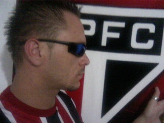 Eu sou apaixonado por futebol e principalmente pelo tricolor soberano