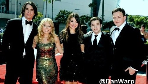 AMahoneLover20's profile picture. @austinmahone