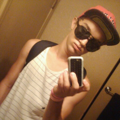 CTrizzyy's profile picture. Beginning Rap Artist. 16. #SingleLife
#AZ4life
#WTFgang
#MinorFam