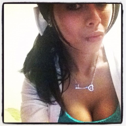 atinyyybitt's profile picture. 