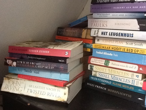 Voor iedereen die 't leuk vindt om boeken door te geven, zijn er Zwerfboekendagen. Laat je op 13 april 2020 ook een boek achter in trein/bus(hokje)/park etc?!