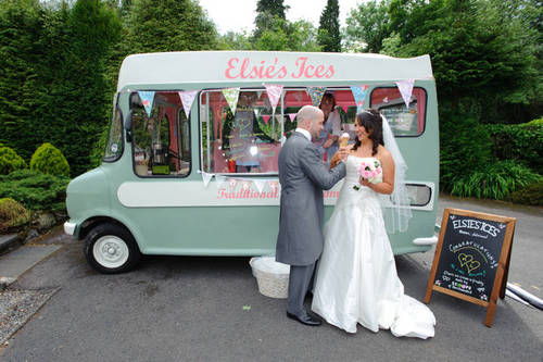 Delicious Delights from a Vintage ice cream Van. Elsie the ice cream van and Li'l Elsie the Bygone ice cream Bike love attending events and parties.