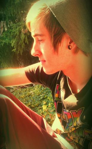 ToverMachine's profile picture. 