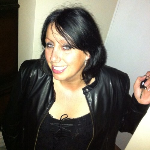 beverleyhiller's profile picture. Work for VW...  I love my job... Have a great family, like's.... metal detecting, climbing, surfing,camping,xbox,photography,art,cycling