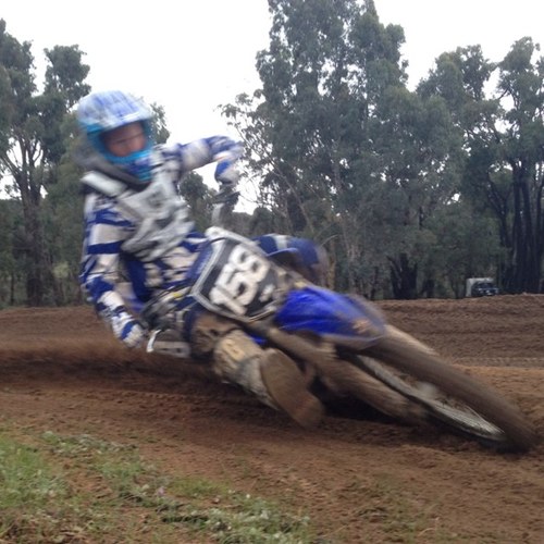 rowie158's profile picture. 