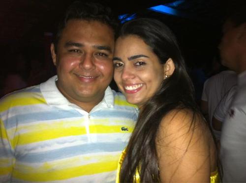 Sou uma Mulher Madura, Que as vezes brinca de Balanço (...)
Sou uma Criança Insegura, Que as vezes anda de salto Alto. ♫ ♪