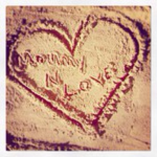 MommynLove's profile picture. Perfectly Imperfect ✨Simple Woman 💁🏽‍♀️ Jesus Fan 🙏🏼 Living Happily 😊 Letting the Ever After Take Care of Itself 💘