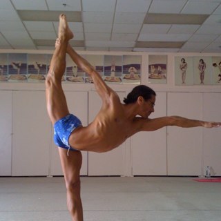 jeffrey_rangel's profile picture. surfer, yogi, lover of good food, bon vivant