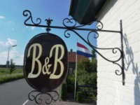 B&B Swaluw's Kiek tussen de Biesbosch en natuurreservaat Zonzeel. Rust, ruimte en vrijheid.