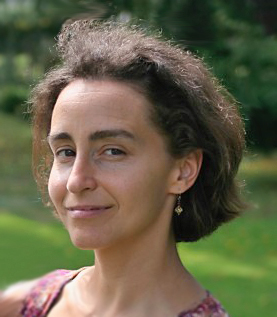 Writer, foodie, feminist, yogi, social media maven, student caretaker, self-appointed connective node in the universe.