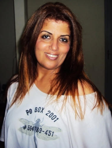 Sou uma mulher simples que ama a familia e a vida.
