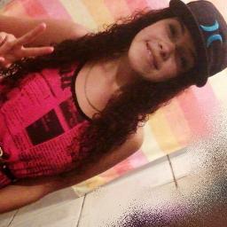 Não sé iluda com oh meu Sorriso, Pois a maldade está em meu pensamento. O.0