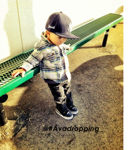 AvaDropping_1's profile picture. Dropt ava's ik volg mensen back tot de 500, RT mij promoot mij geef cijfer hoe groter de kans je word gegooid