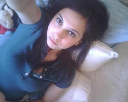 Estudiante de Contaduría, amo mi carrera, amo a mi familia, mis amigos, todo ente que me represente bienestar..I love myself.... ♥
