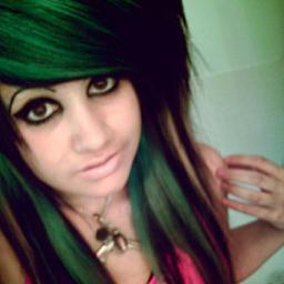 Heyy pplz im vanna (i am a real model, just made my 1st twitter 8/15/12) U SEND ME SPAM/LINKS TO FAKE SHIT I WILL BLOCK YOU! I FOLLOW BACK IF N WHEN IM ONLINE