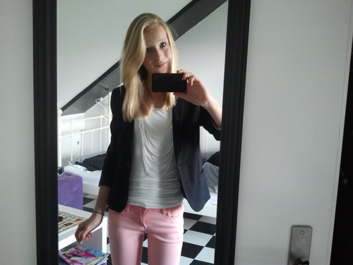 xAlyshaa_'s profile picture. Fight For What You Believe It's Right♡ ~ Familie 1# ~Directionerx ~ #TeamPlattePerzik with @Famkexxxxx & @ninjagijs ~ #TeamKipcorn With Hartje @xSterreee__ ♥