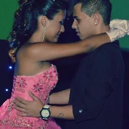 Eu viajei no seu olhar,no teu sorriso, nos teus segredos. eu descobri o que é amar, pelo toque dos seus beijos ♪♫ '  poor : @naaholiveeiraa_  ;**
