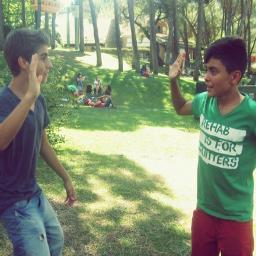 Soy un traceur de 14 años con un sason impresionante y por eso no puedo salir de casa asique si quereis ayudarme mandar un donativo o algo cabezas de sepi:)