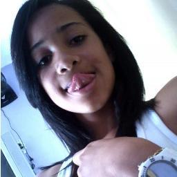 ~ × 　A gαtinhα brincαlhonα&αnimαdα
qe você vê nα photo *_*