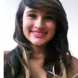 Pensa numa pessoa ciumenta, dramática, estranha, teimosa, difícil de entender, apaixonada , Amiga , conplicada feliz e infeliz. Pensou ? Então, sou eu. {: