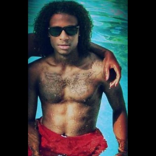 PrettyhairKaino's profile picture. Thugs dont cry.....Huslters make music