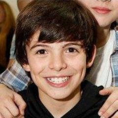 Eu amo muito o Thomaz Costa e fiz especialmente pra ele, nunca tive um amor tão verdadeiro de mim e eu aprendi experiencias novas. Te Amo Thomaz Um beijãoo  s2