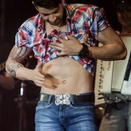dona @GabiSiillva ... amor GL 
@Gusttavo_Lima eu te amo mais que tudo