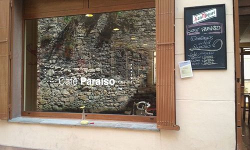 En el corazón del Oviedo antiguo. Bar-Libreria