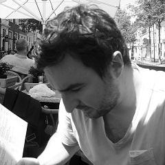 Responsable de comptes #SEA, toujours à l'affût de nouveautés #Adwords, je m'intéresse également à tout ce qui touche le #webmarketing