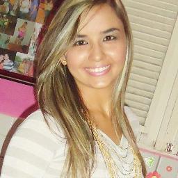 Sou uma pessoa feliz, amo muito a vida e dela sou aprendiz; se os caminhos desta vida ainda não sei de cor, pelo menos busco a cada dia tornar-me alguém melhor.