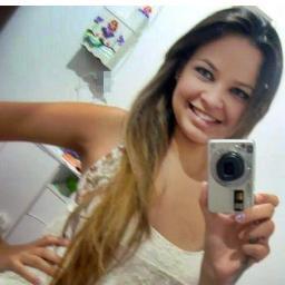 Mãe de Laura Maryllis, muiito feliz e realizada com isso. =)