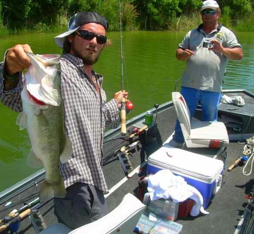 country boy, avid fisherman, tournament angler, outdoorsman. #CommittedtotheG, #GODAWGZ!!!