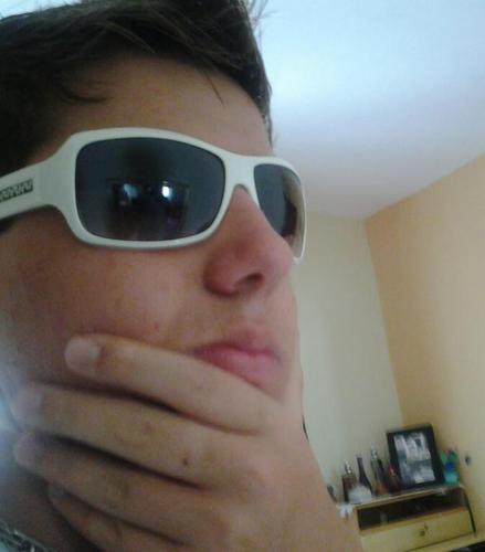 My name is Jorge Lucas , 16 Anos , Curto Carro Tunados , Som Alto , Minha Vida é Loka ... Se quiser saber mais sobre miim Fallow - Me ;)