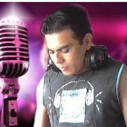 AMABLE,HUMILDE,HONESTO,HONRADO,SEGURO DE MISMO Y DISPUESTO A CAMBIAR EL MUNDO.