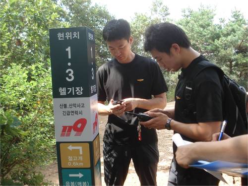 frameon1's profile picture. 익사이팅 스포츠, 음식도 음악도 영화도 자극적인 것이 좋아진다.