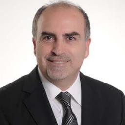 Nöroloji Profesörü. Hastalarını Manisa'daki muayenehanesinde kabul ediyor. Epilepsi, uyku bozuklukları, EEG, PSG, EMG, uyarılmış potansiyeller ilgi alanları