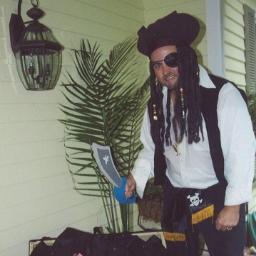 Hands on technical leader (social media, mobile, web), family guy, rock guitarist (@HalfwayGoneRock), hockey player, coach & fanatic.