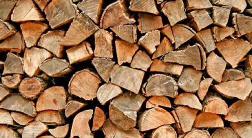 We supply locally sourced firewood in and around the Chelmsford area from our farm. Please contact us for prices, details or if you have any questions.