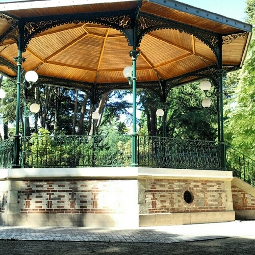 dinot_isa's profile picture. Une insatiable curiosité me mène par le bout du nez. Vos tweets me plaisent ? Je RT haut et fort ;-)