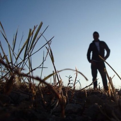 enginyildiz's profile picture. Tüm vasiyetim, tam vaziyetimdir. 
Sarı Lacivert ile ~