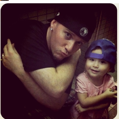 Shen_SOLAIRO's profile picture. China Born, Hawaii Raised, Tokyo Living Def Tech Shenの非公式botです。本人が実際に口にしたこと、歌詞などをつぶやいていきます。気軽にフォローしてください。alohas:) 24/7の歌詞も随時つぶやいて行く予定ですがもうすこしお待ち下さい10／26付