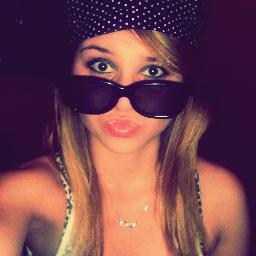 SteehOuverney's profile picture. A SORRIR EU PRETENDO LEVAR A VIDA...