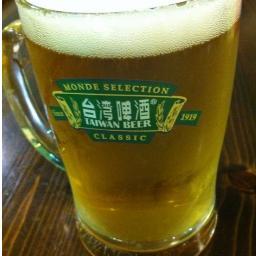 中国で暮らした日々もはるか昔。。。 今はビールと美食を求めてさまよっております。 台湾はいつか住んでみたい! 生まれも育ちも大阪市