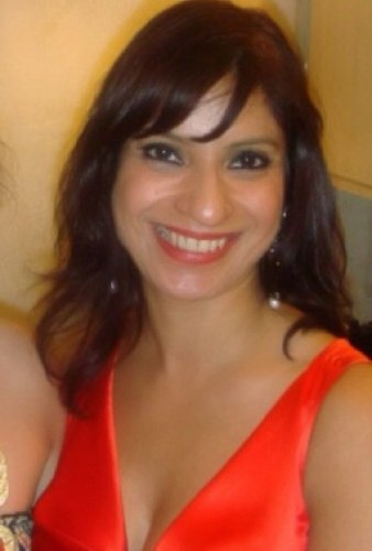 marishis's profile picture. Fashion , food , jewellery and all that sparkles .. Creative window displays blog https://t.co/dC9kravc6j smile Instagram marishis_k