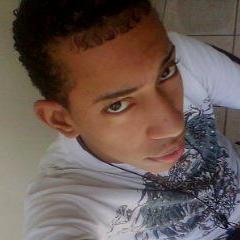 me gusta hacerle mucha malda alas persona k selo meresen me gusta el chocolate y las aventuras