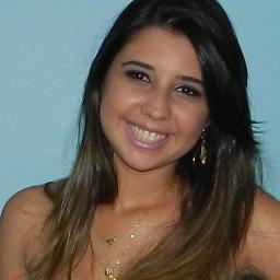 Às vezes as pessoas são bonitas. Não pela aparência física. Nem pelo que dizem. Só pelo que são.