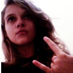 Rockeira de corpo e alma,falo palavrões, jogo futsal, e sim,eu sou menina u.u // http://t.co/s7IqwpAApr
